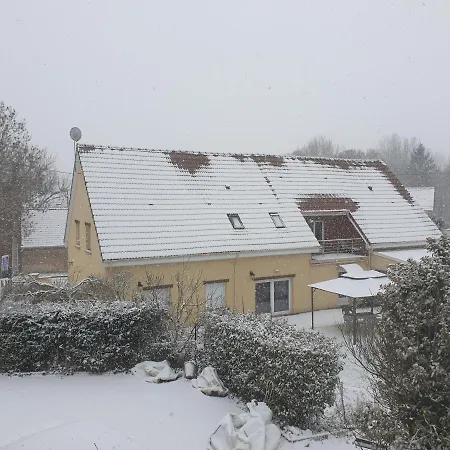 Au Relais Du Canal A Grand Gabarit Holiday home *