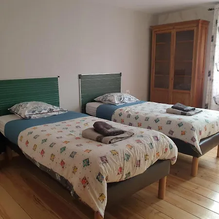 Au Relais Du Canal A Grand Gabarit * Nesle