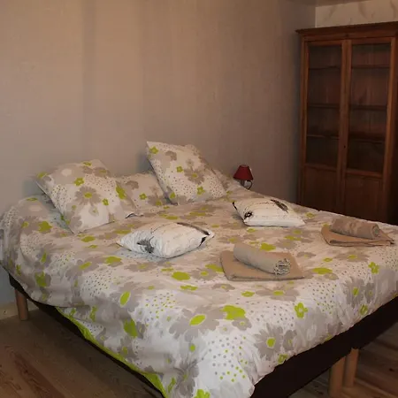 Au Relais Du Canal A Grand Gabarit Nesle