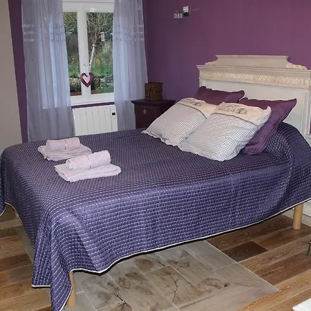 Ferienhaus Au Relais Du Canal A Grand Gabarit Nesle